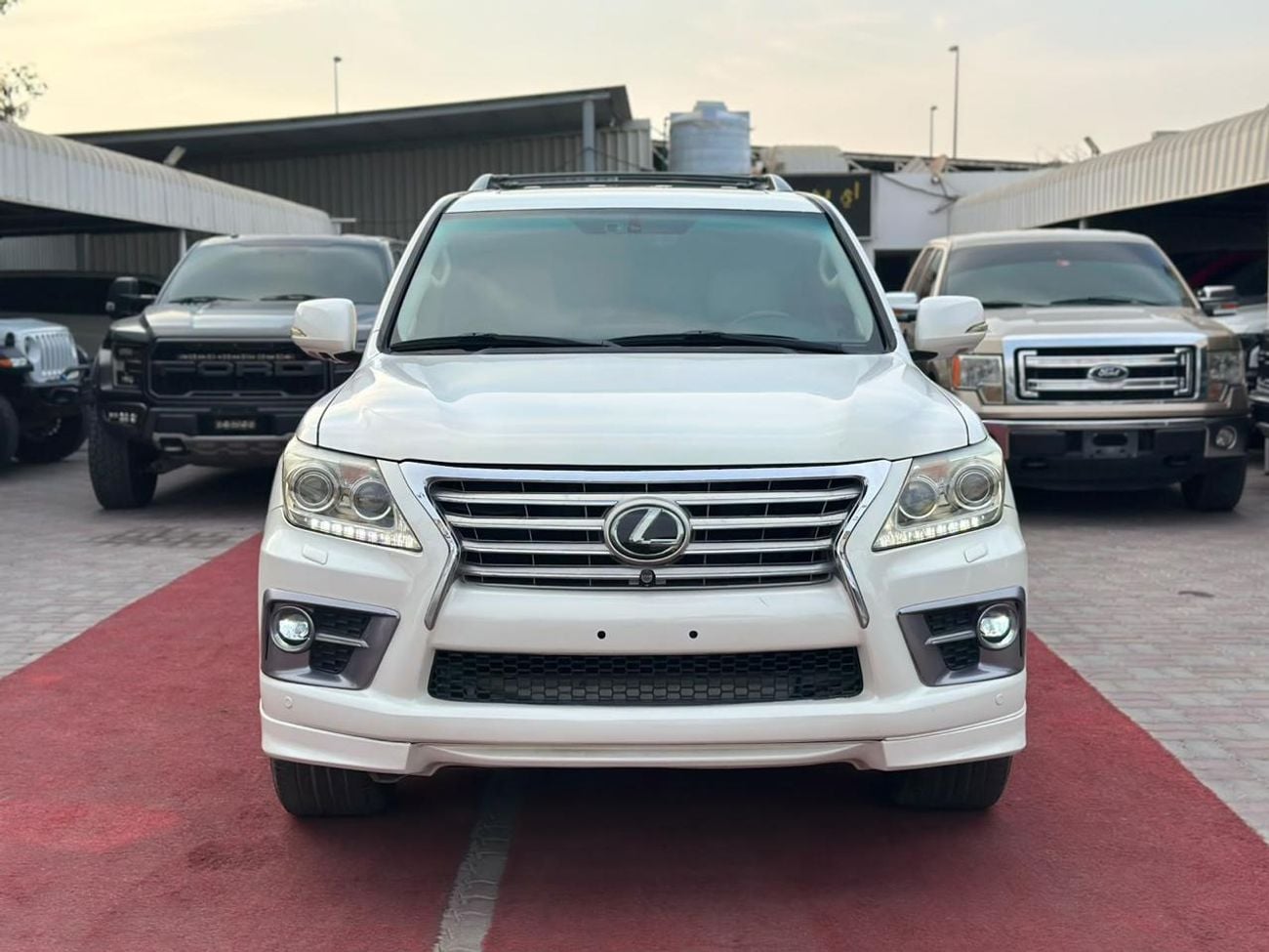 Lexus LX570 NAVIGATION SPORT