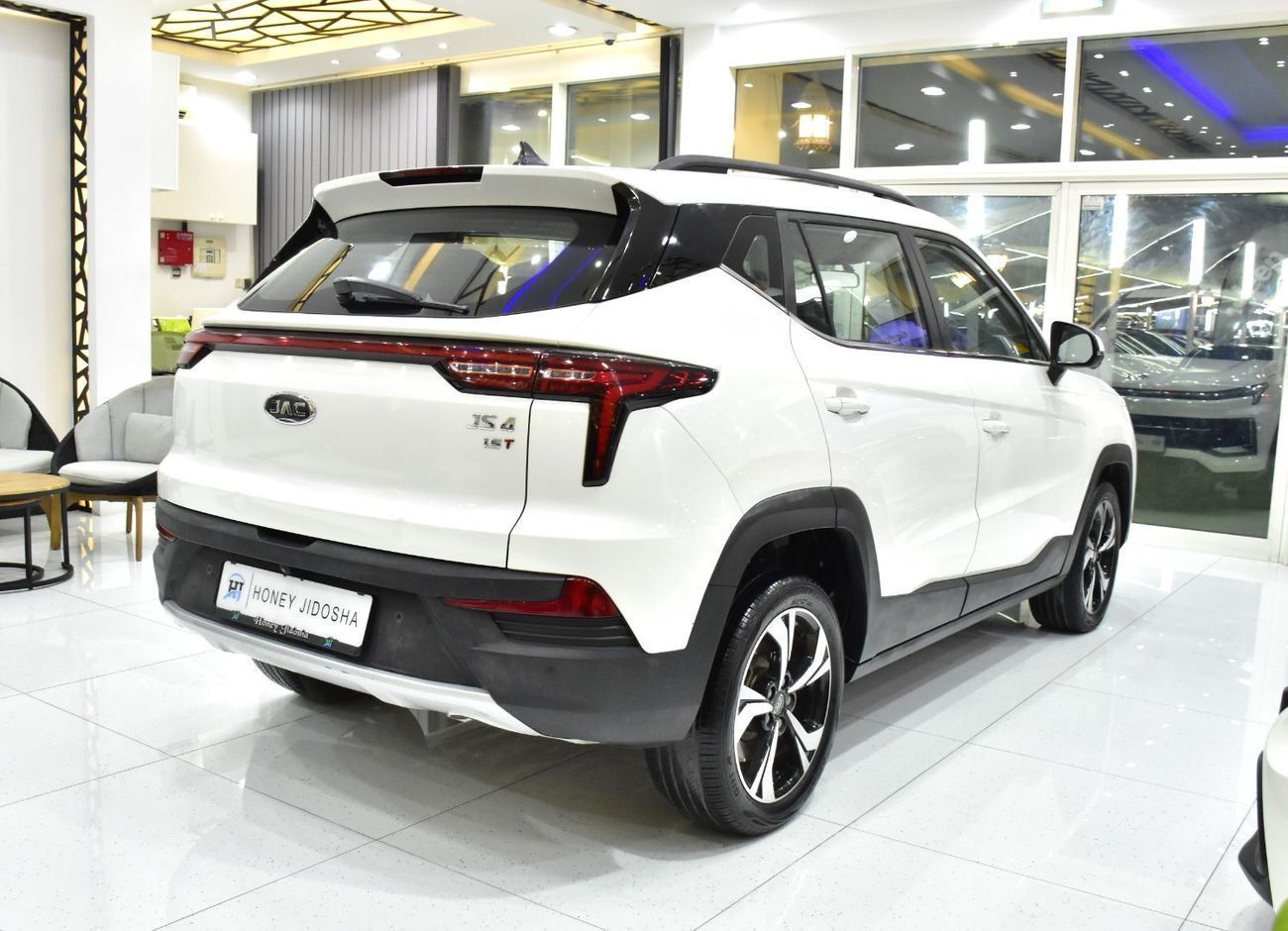 جاك JS4 INTELLIGENCE EXCELLENT DEAL for our JAC JS4 1.5T ( 2023 Model ) in White Color GCC Specs