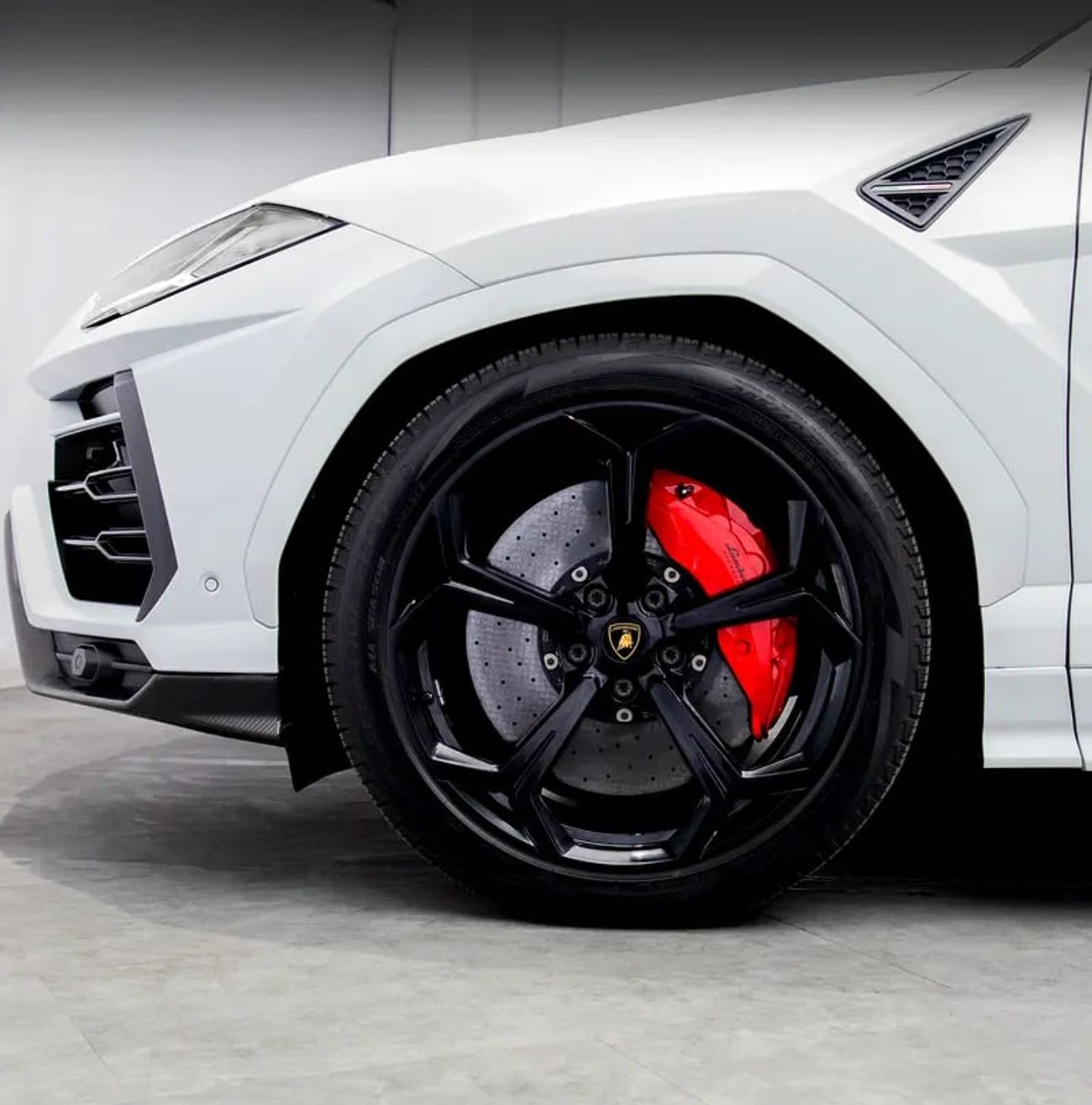 Lamborghini Urus STANDARD Unreal Specification • Full Service History • ARM Service Contract • GCC