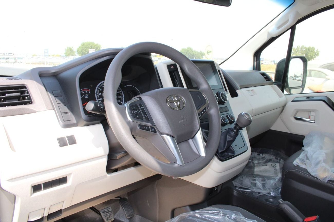 Toyota Hiace GL LHD - TOYOTA HIACE 3.5L PETROL V6 13 SEATER GL MT