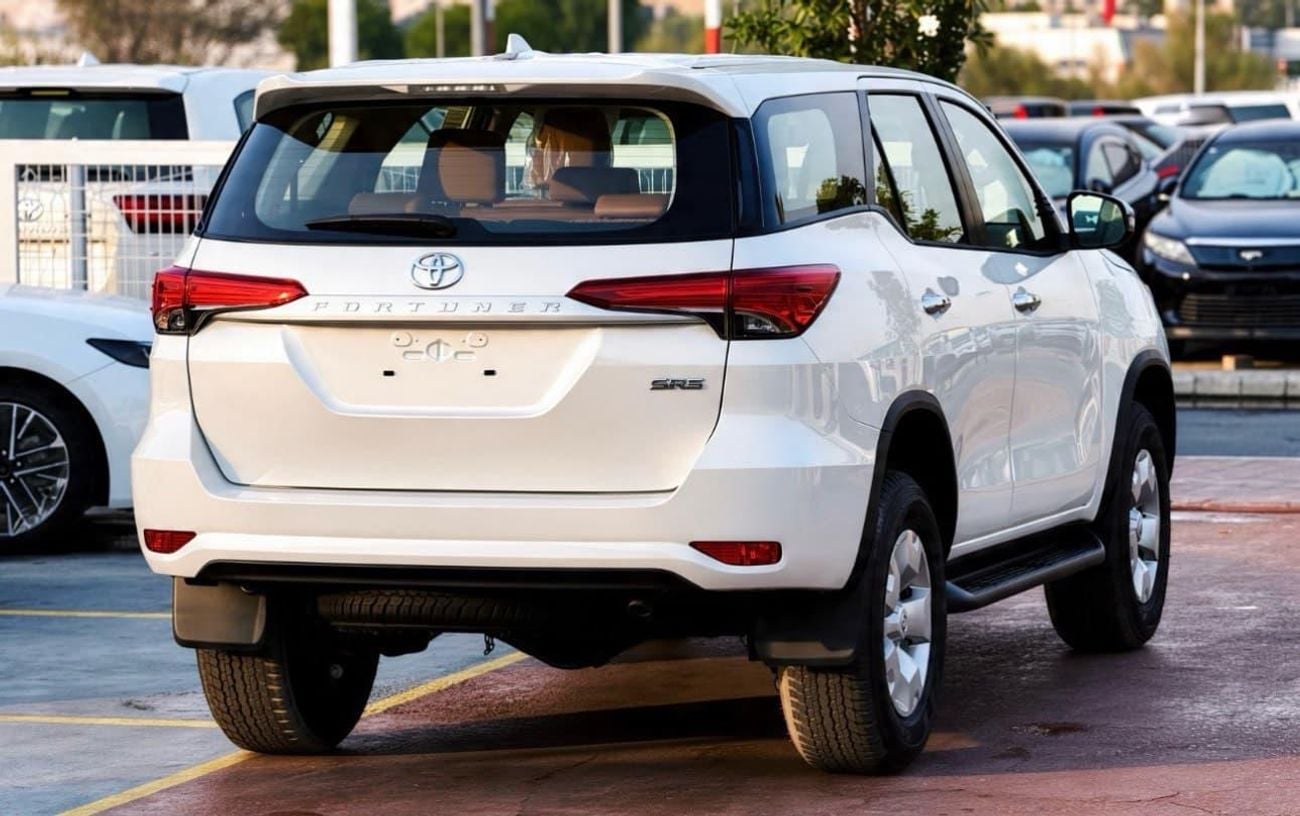 Toyota Fortuner SR5 2.7 V4 SR5 4WD WHITE TAN DIGITAL AC YM2026 EXPORT ONLY