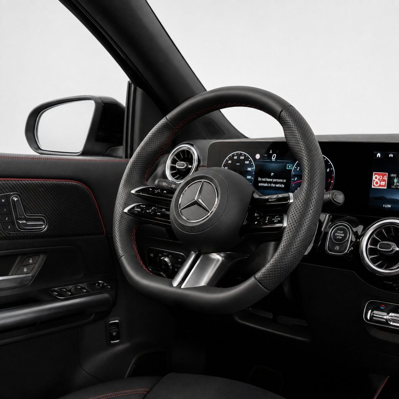 Mercedes Benz GLA 200 AMG PREMIUM AED 3,161 P.M • 0% Downpayment • Mercedes-Benz GLA 200 Premium • Agency Warranty