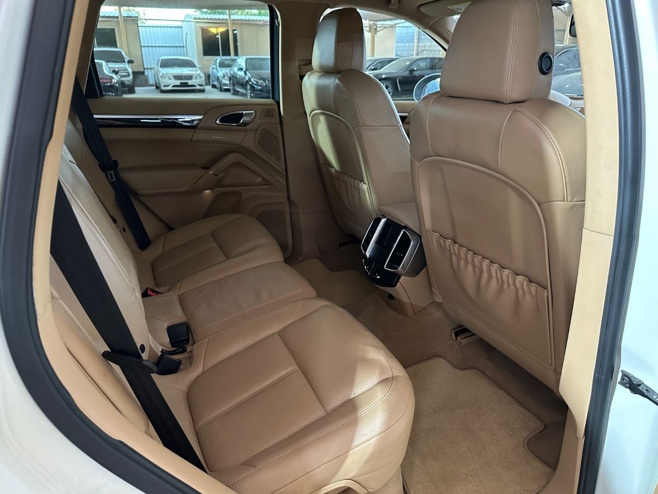 Porsche Cayenne S PORSCHE CAYENNE 2012 | PORSCHE SERVICE HISTORY | TWO KEYS | 14-WAY ADAPTIVE SEATS