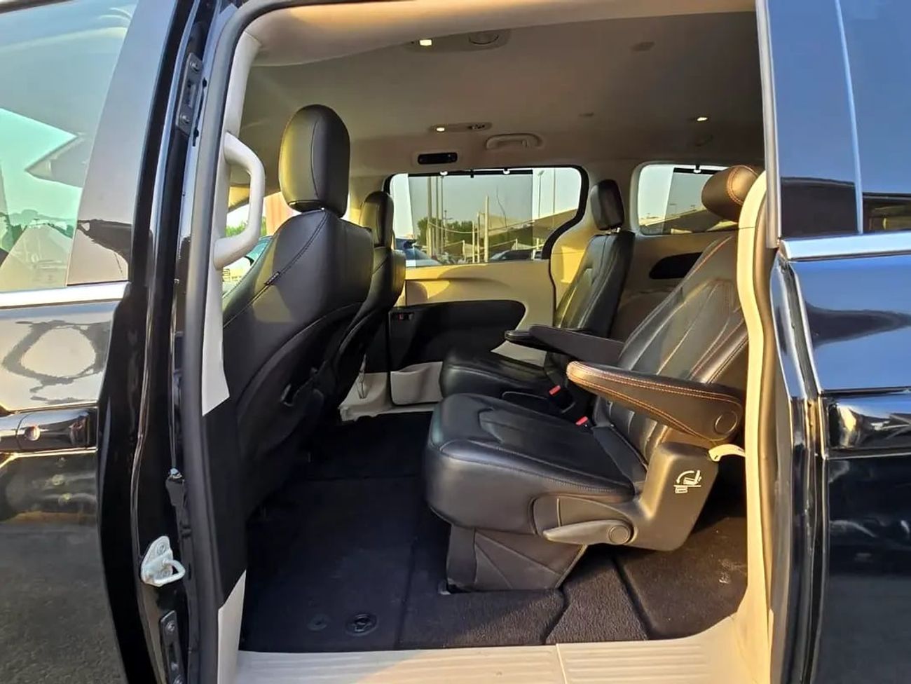 Chrysler Pacifica Van