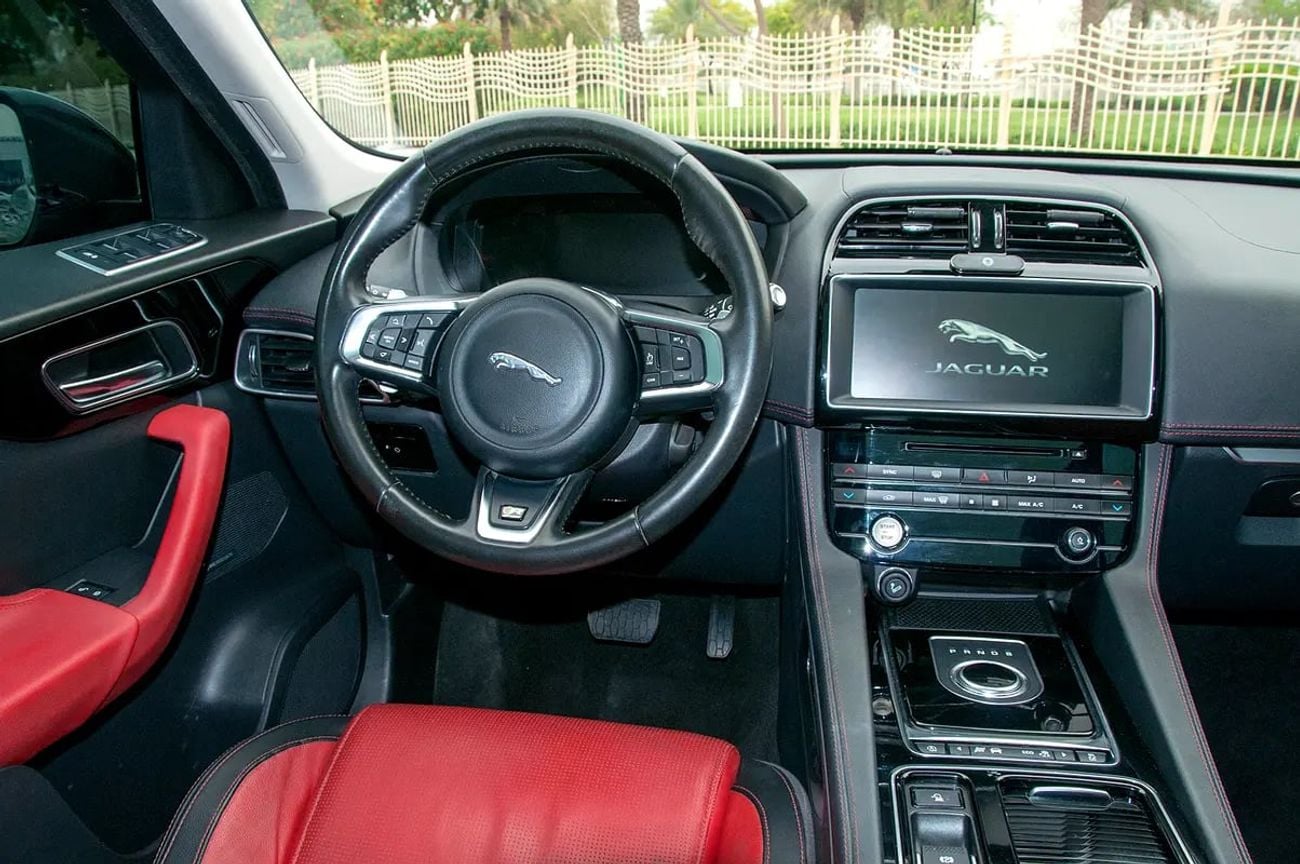 Jaguar F-PACE R-Sport | GCC Specs | Pristine Condition