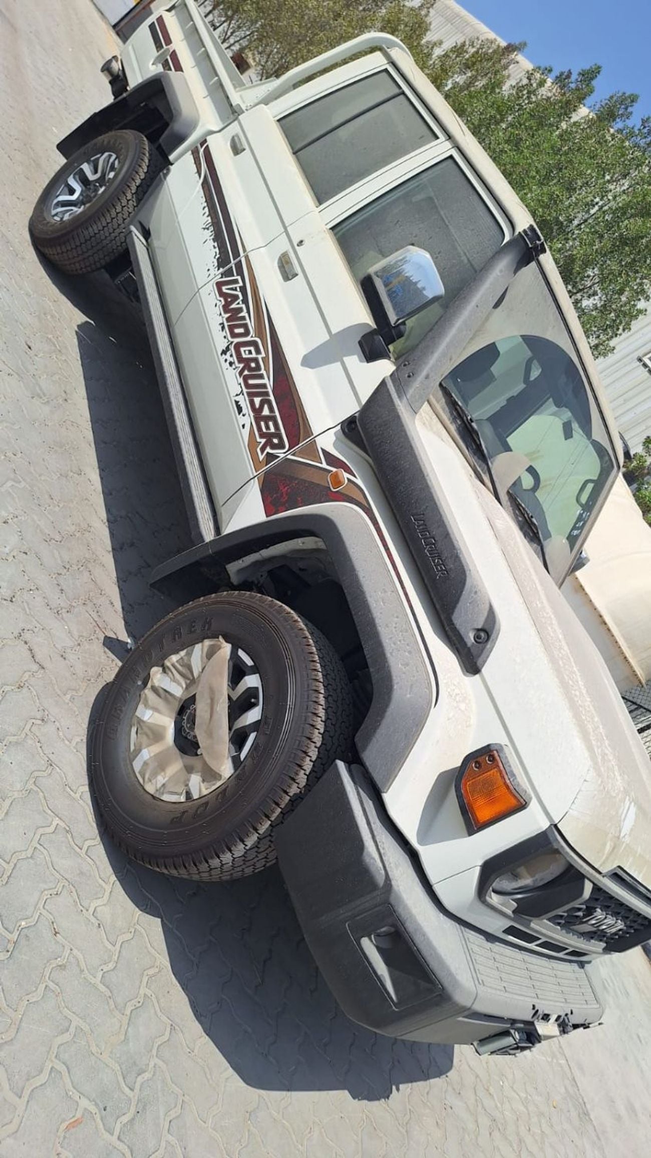 Toyota Land Cruiser 70 LC76 LX TOYOTA LAND CRUISER DC 2.8L AT FULL OPTION