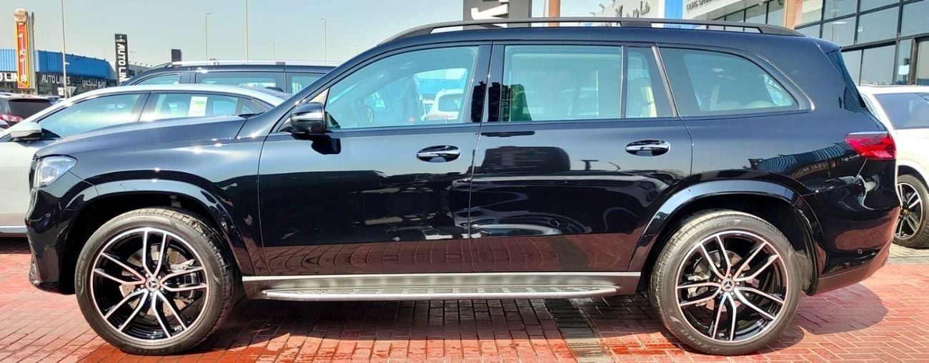 مرسيدس بنز GLS 450 4MATIC ضمان وخدمة AMG Premium Plus لمدة 5 سنوات حتى عام 2024 في دول مجلس التعاون الخليجي