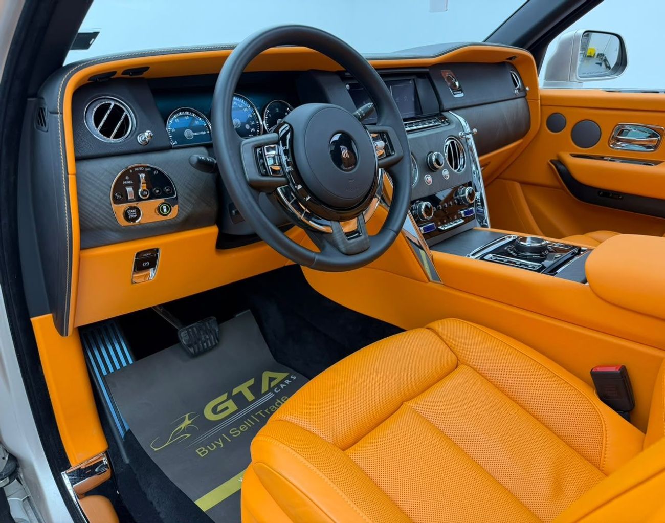 Rolls Royce Cullinan STANDARD