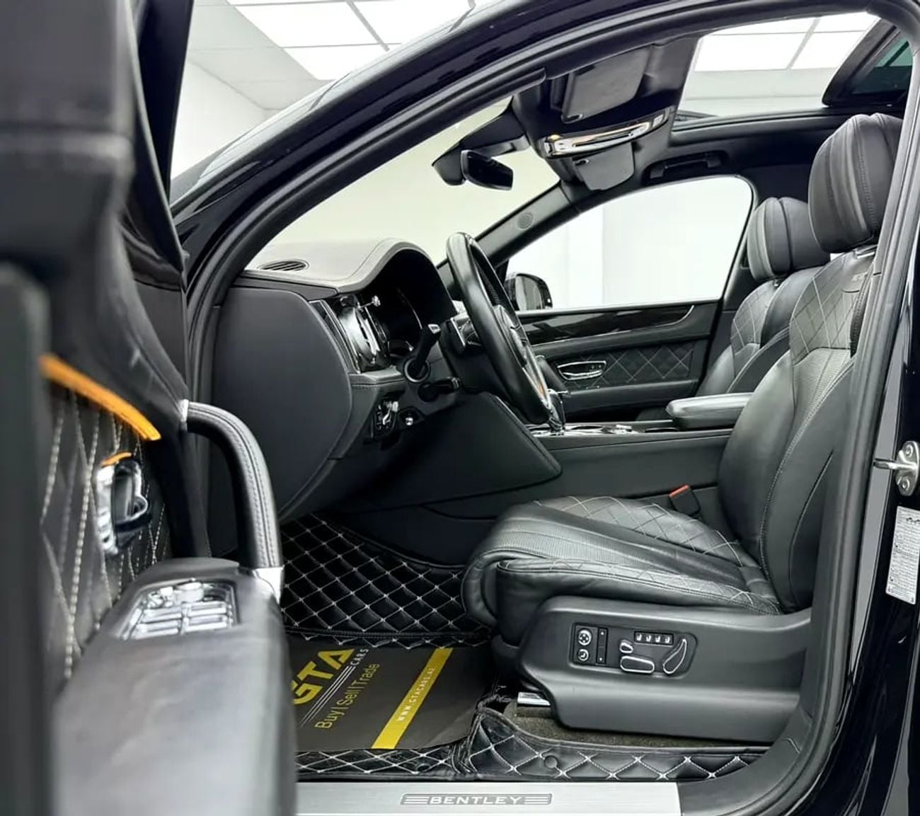 Bentley Bentayga Full Service History, Night Vision, Fully Loaded, Excellent Condition, Euro