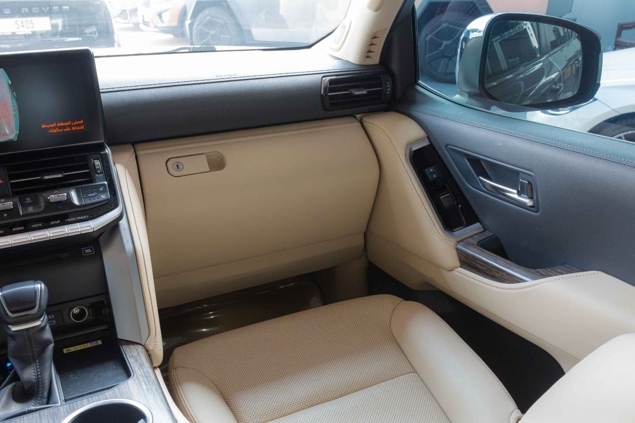 تويوتا لاند كروزر VX Toyota Land Cruiser VX 4.0L