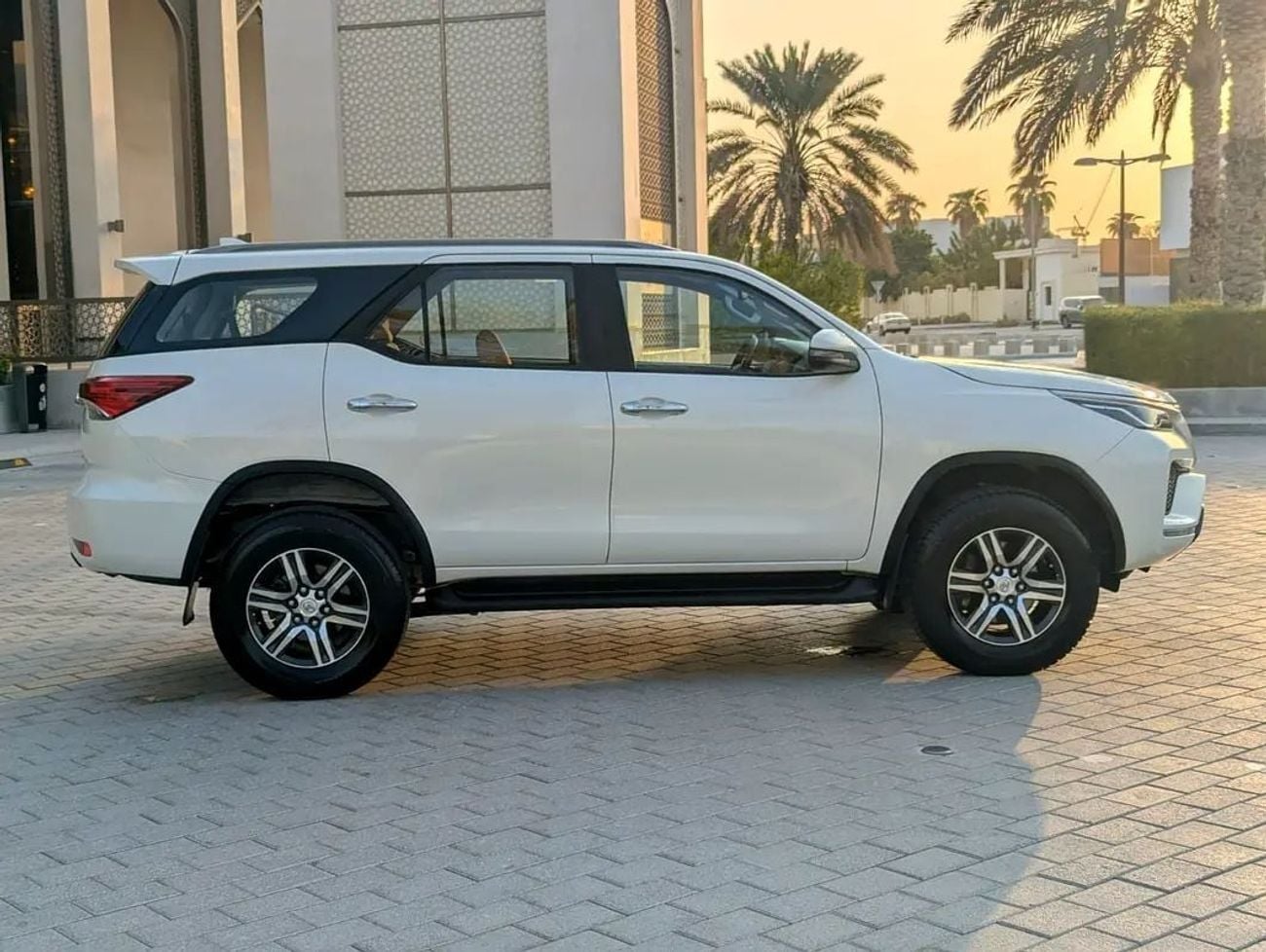 تويوتا فورتونر EXR محرك V4 سعة 2.7 لتر | 72,165 كم | بحالة ممتازة | صيانة دورية