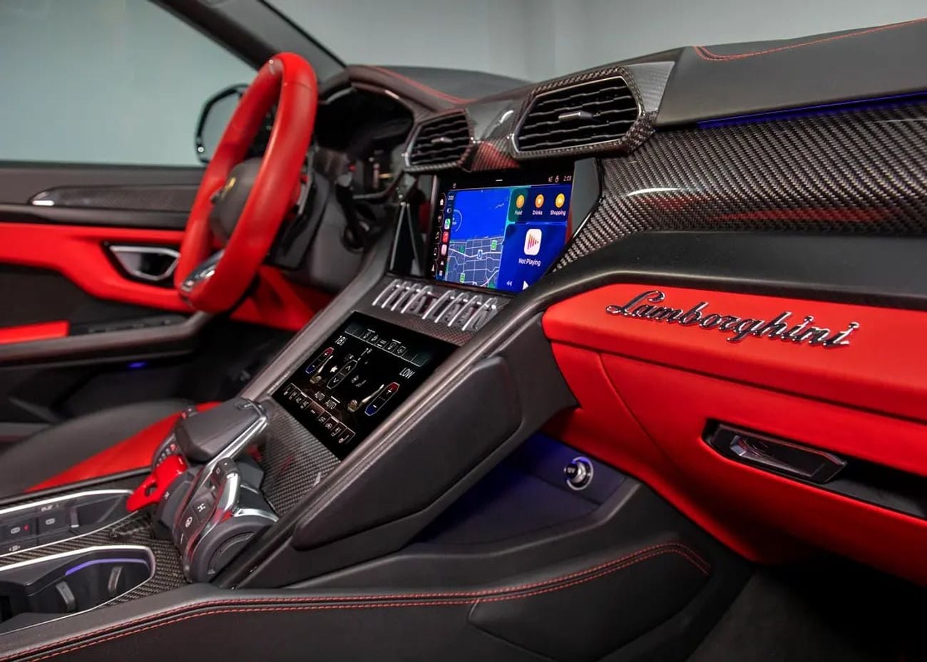 Lamborghini Urus STANDARD Massive Specification • Warranty + Service Contract • FDSH • GCC