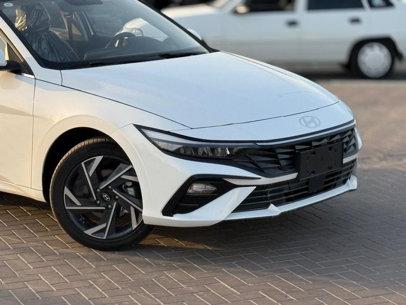 Hyundai Elantra COMFORT 2025 Export Price @ 50,500 AED
