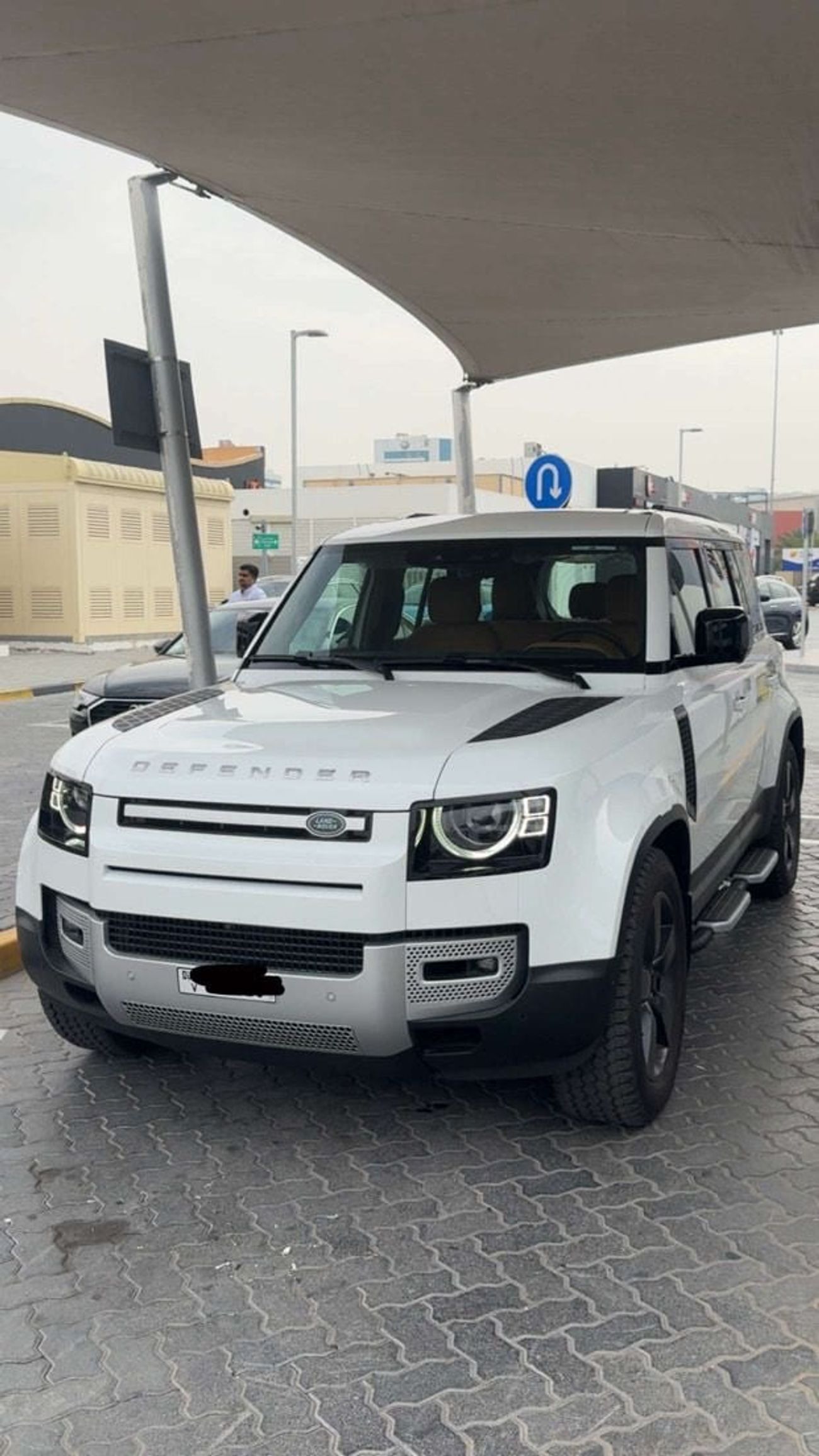Land Rover Defender P400 110 HSE 3.0L (5 Seater)
