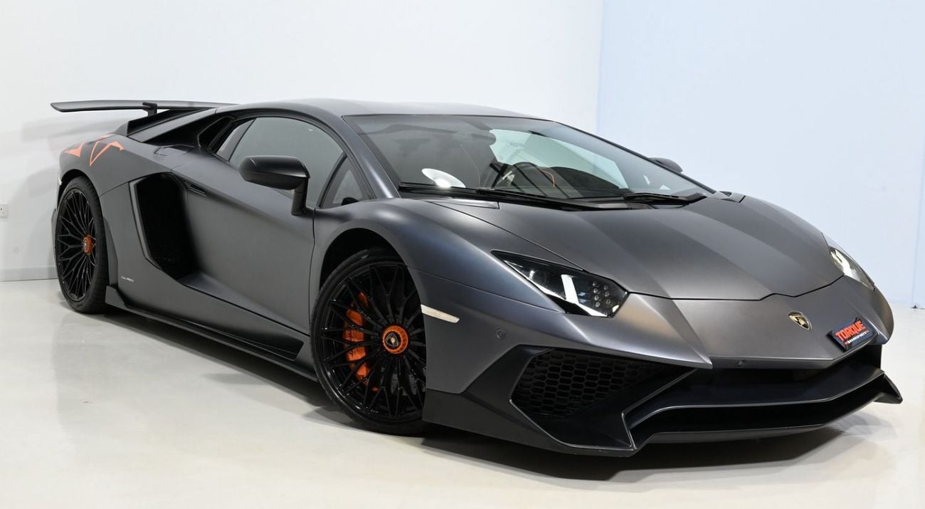 Lamborghini Aventador LP 750-4 Super veloce 2015 Lamborghini Aventador LP 750-4 Super veloce SV Kit, Full Service History, GCC