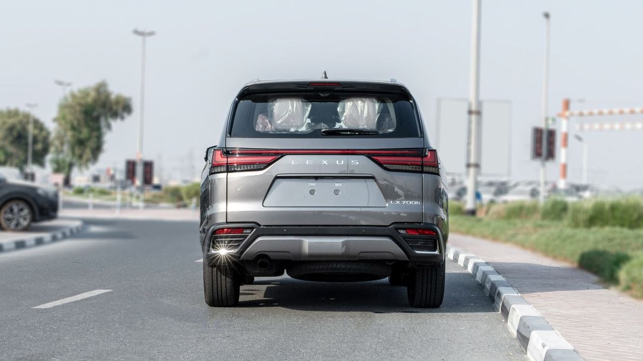 لكزس LX 700h SIGNATURE 2026 Lexus LX700h Signature 3.5L AT Hybrid With Auto park (Gray-Beige)
