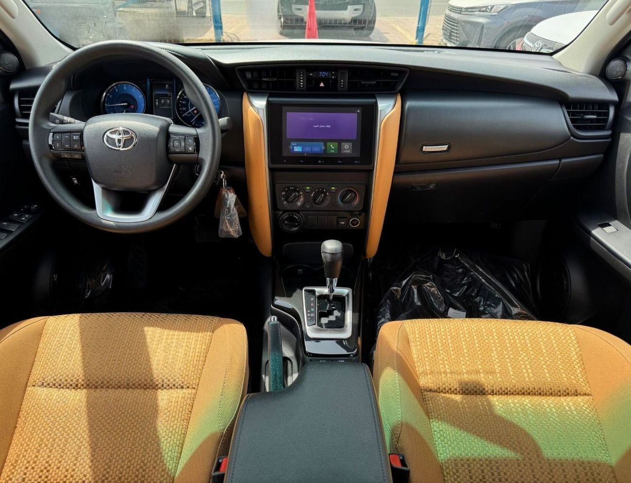 Toyota Fortuner EXR TOYOTA FORTUNER || 2.7L PETROL V4 / FABRIC SEATS / MANUAL AC (CODE # FPMB)