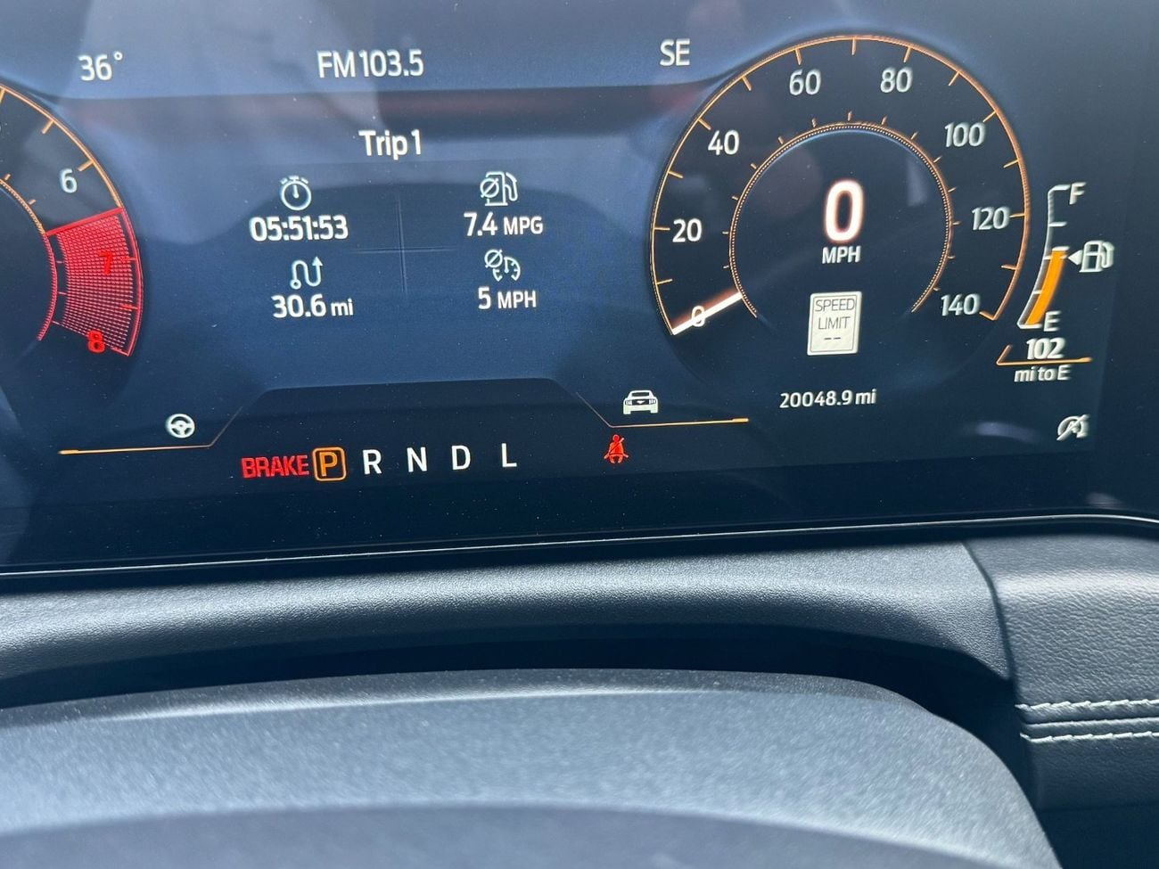 Ford Mustang STANDARD ECO BOOST / LOW MILEAGE/BIG SCREEN / RADAR / WIRELESS CHARGER/LANE DEPARTURE/BLIND SPOTS/
