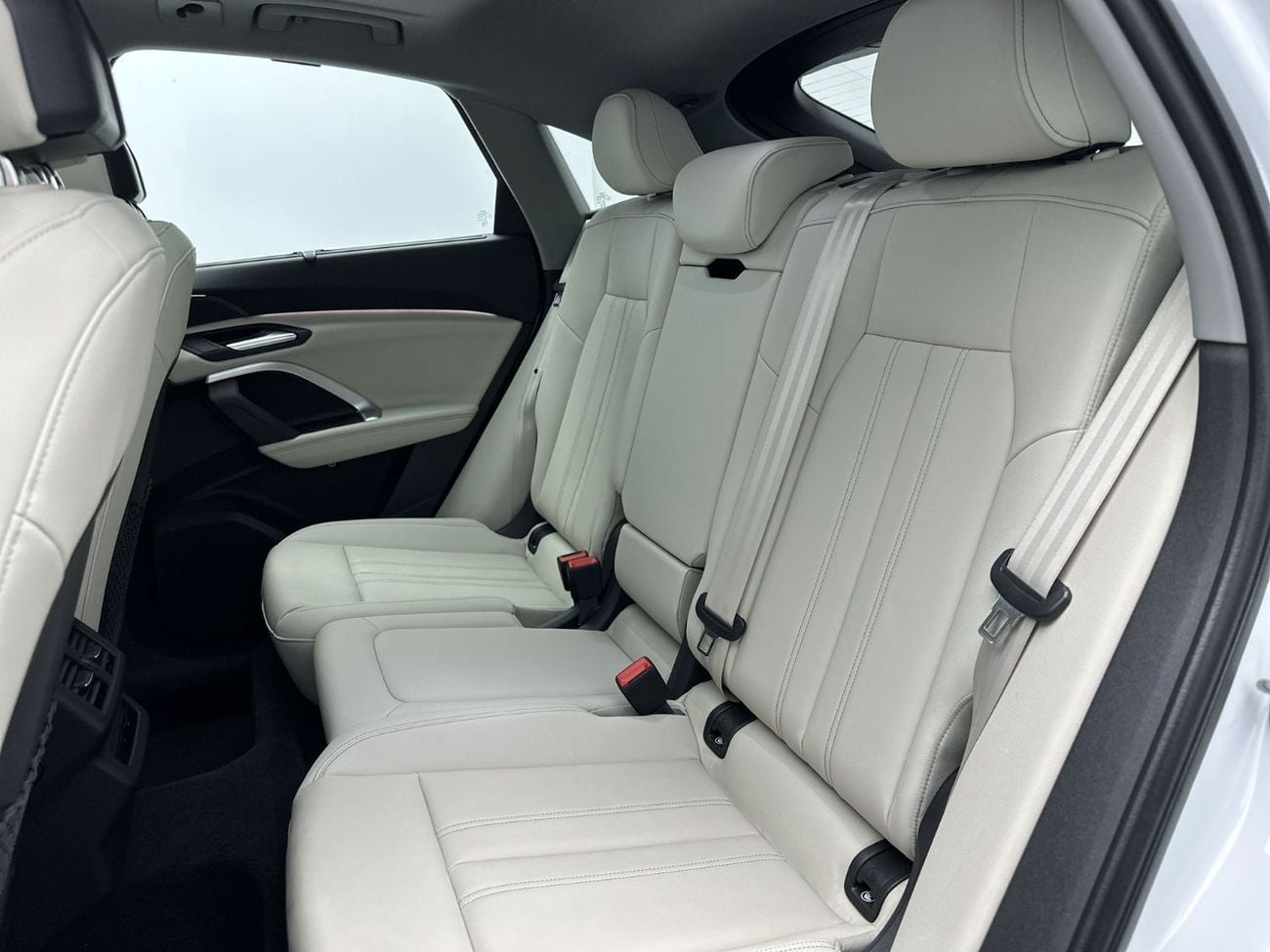 Audi Q5 45 TFSI SPORTBACK S-LINE TFSI quattro 204hp (Ref# 30926)