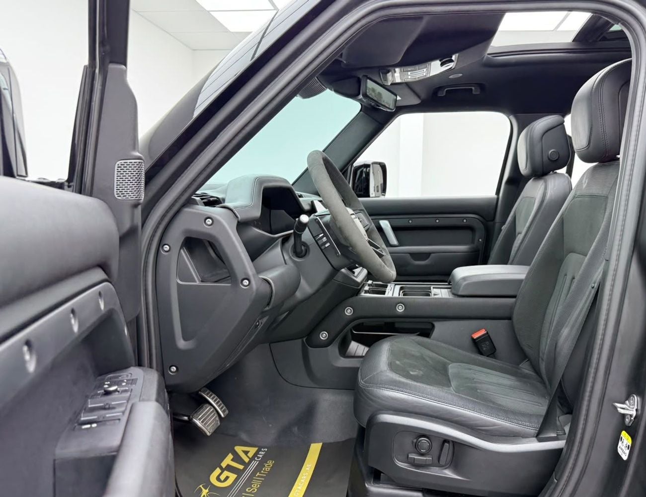 Land Rover Defender 110 CARPATHIAN EDITION P525