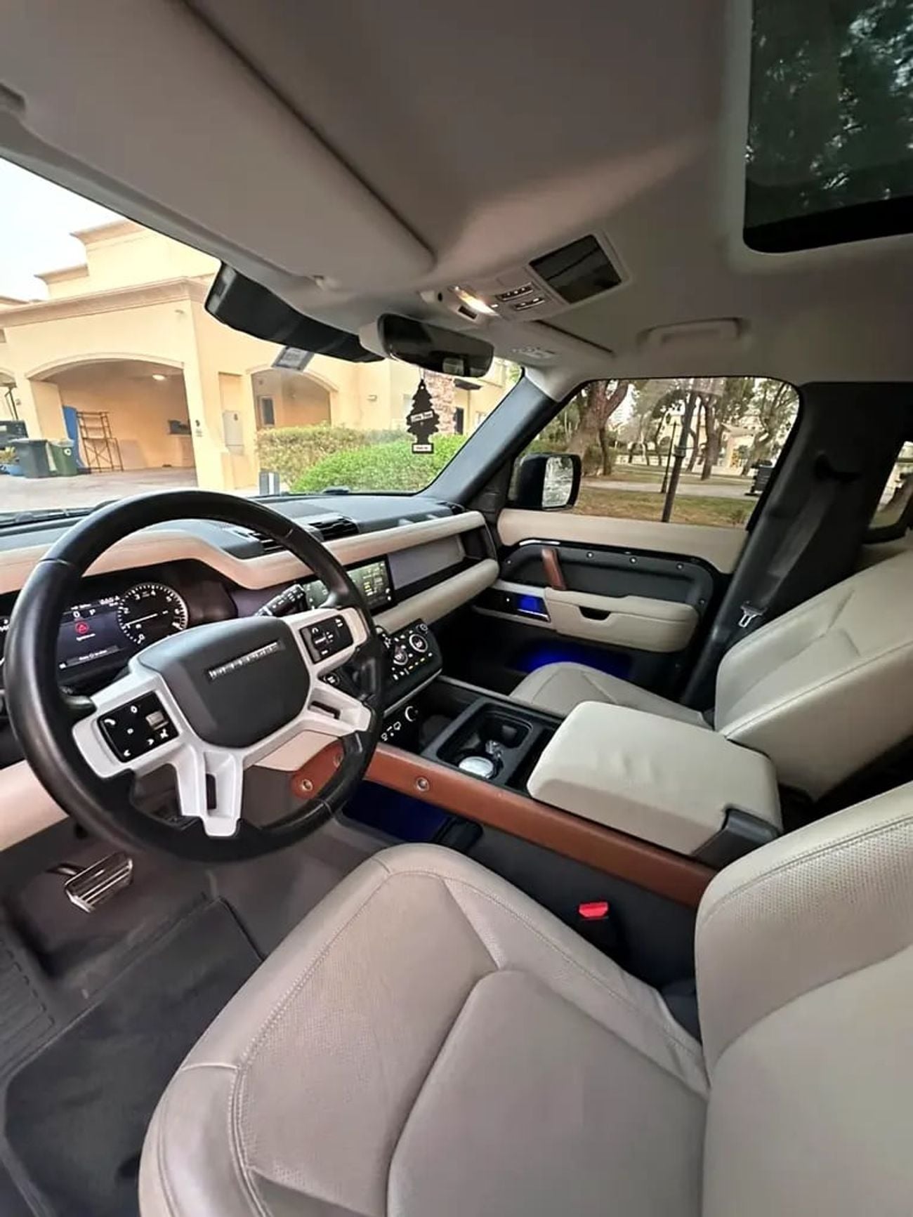لاند روفر ديفندر 110 HSE P400, GCC Specs, Under Warranty