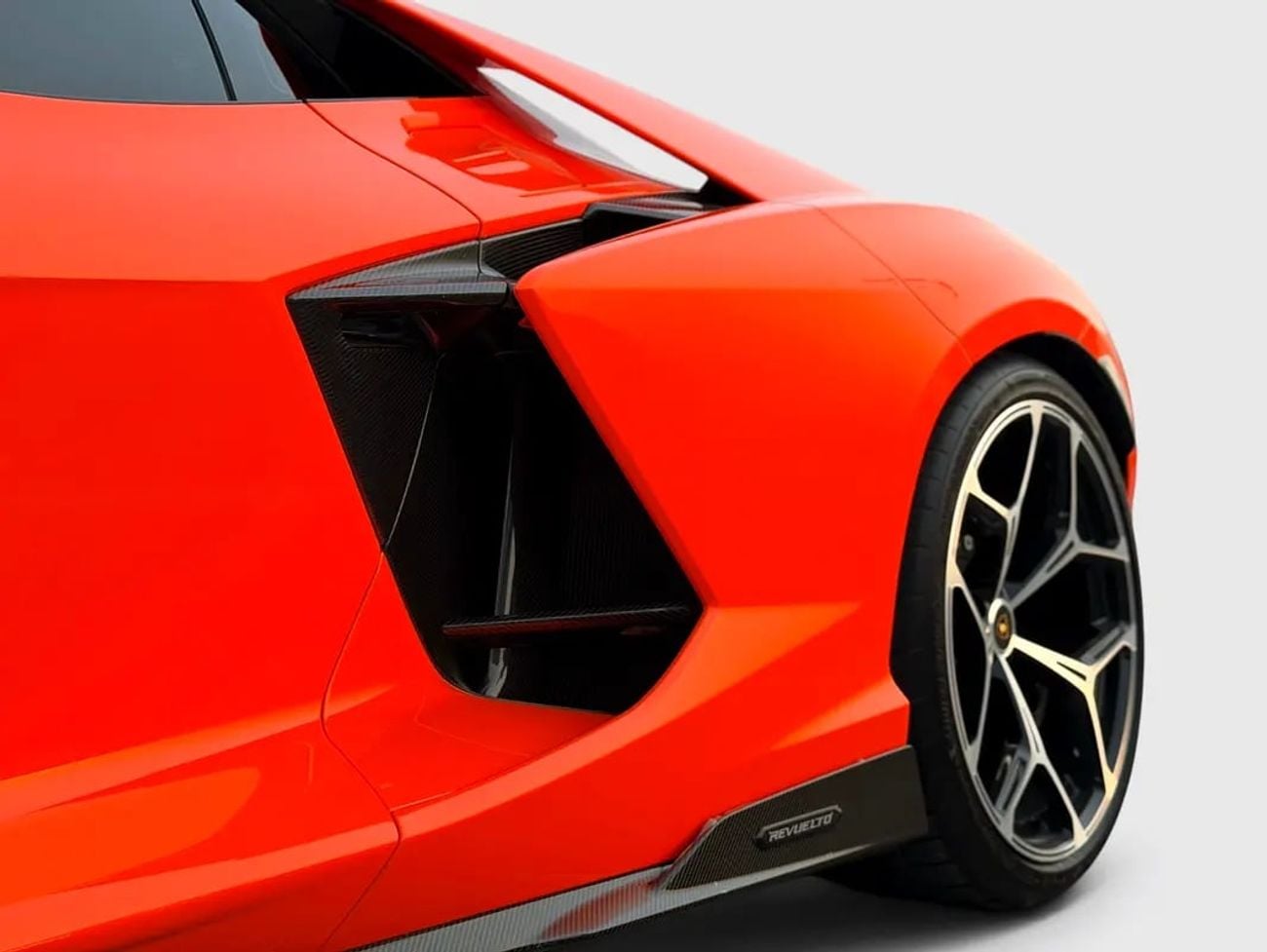 لامبورغيني ريفويلتو سبورتيفا FULL EXTERIOR & INTERIOR CARBON OPTION | UNDER WARRANTY