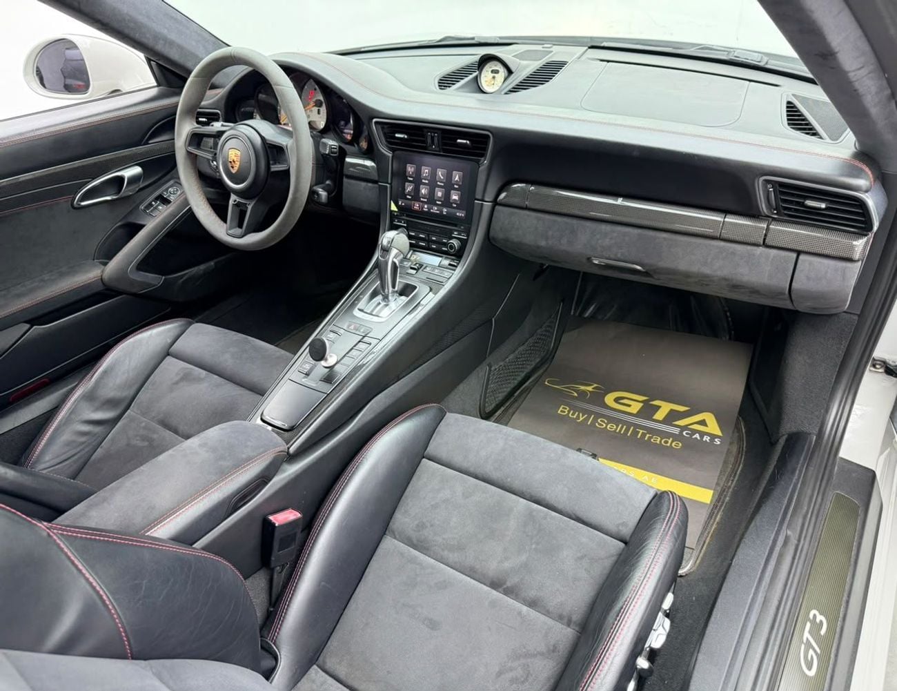 Porsche 911 GT3 2018 Porsche 911 GT3, Full Service History, Carbon Fiber Interior, Fully Loaded, GCC