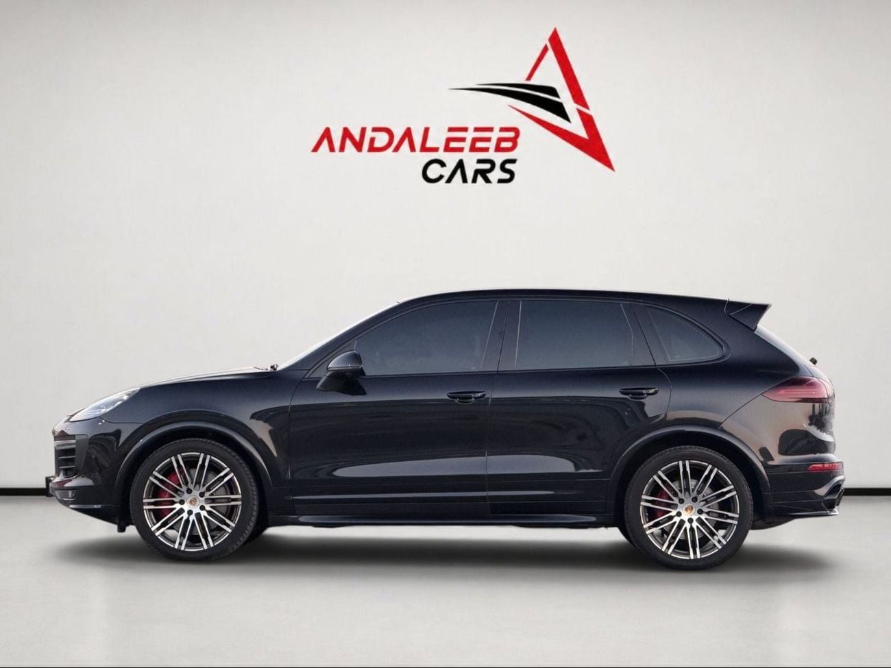 Porsche Cayenne GTS PORSCHE CAYENNE GTS | 4.8L V8 | 440 HP | AWD | 2016 | GCC SPECS