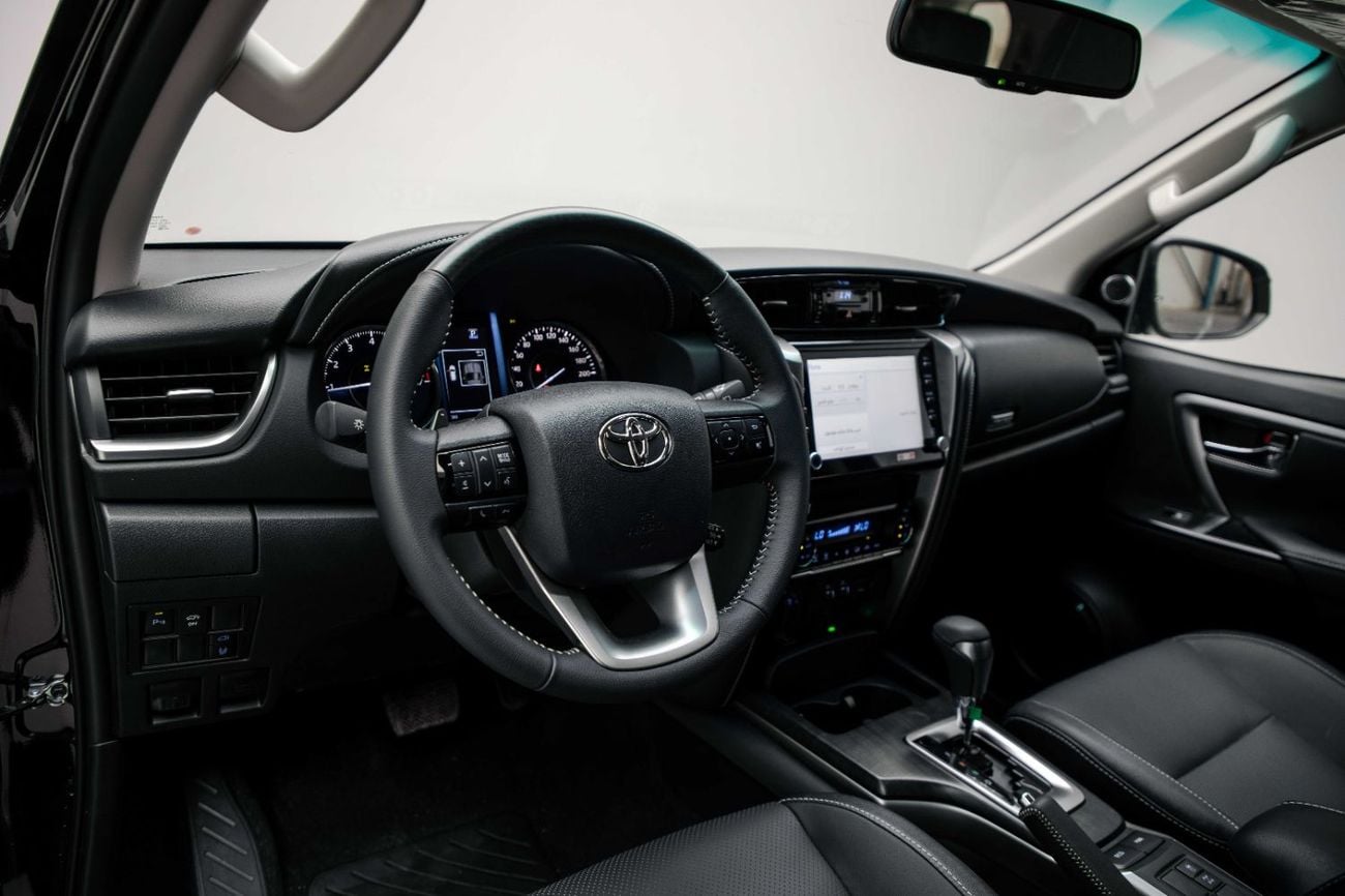 Toyota Fortuner SR5 4.0L - Attitude Black Inside Black | Export