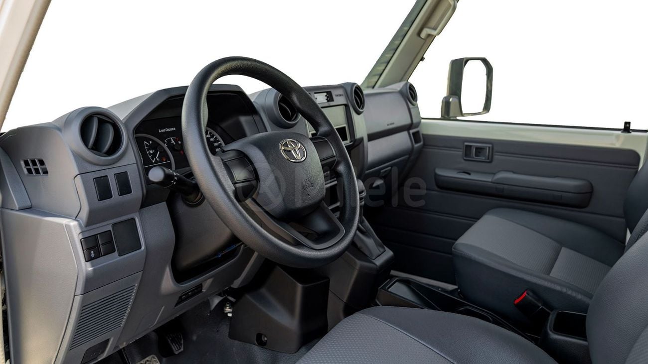 Toyota Land Cruiser 70 LC 78 HARDTOP 2.8L MT