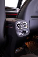 Mercedes Benz G63 AMG G63 MANUFAKTUR EDITION + CARBON INTERIOR + 5 YEARS DEALER WARRANTY + SERVICE CONTRACT