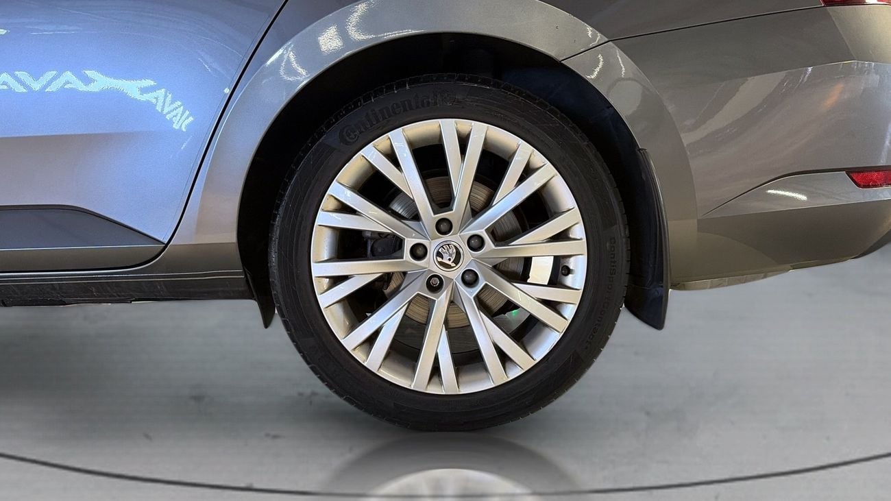 Skoda Superb AMBITION | Guaranteed Warranty | 0 Down Payment