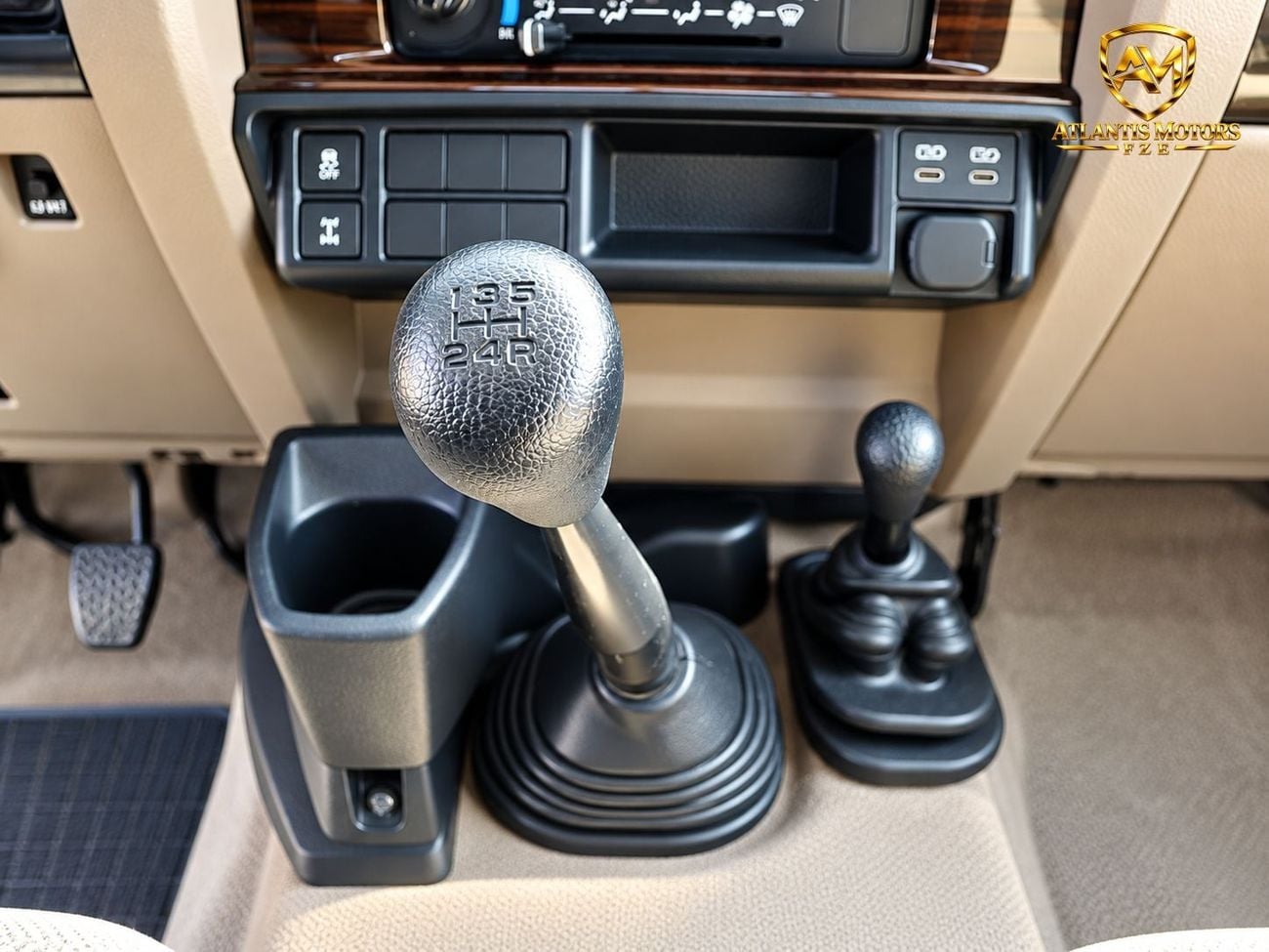 Toyota Land Cruiser 70 LC79 LX