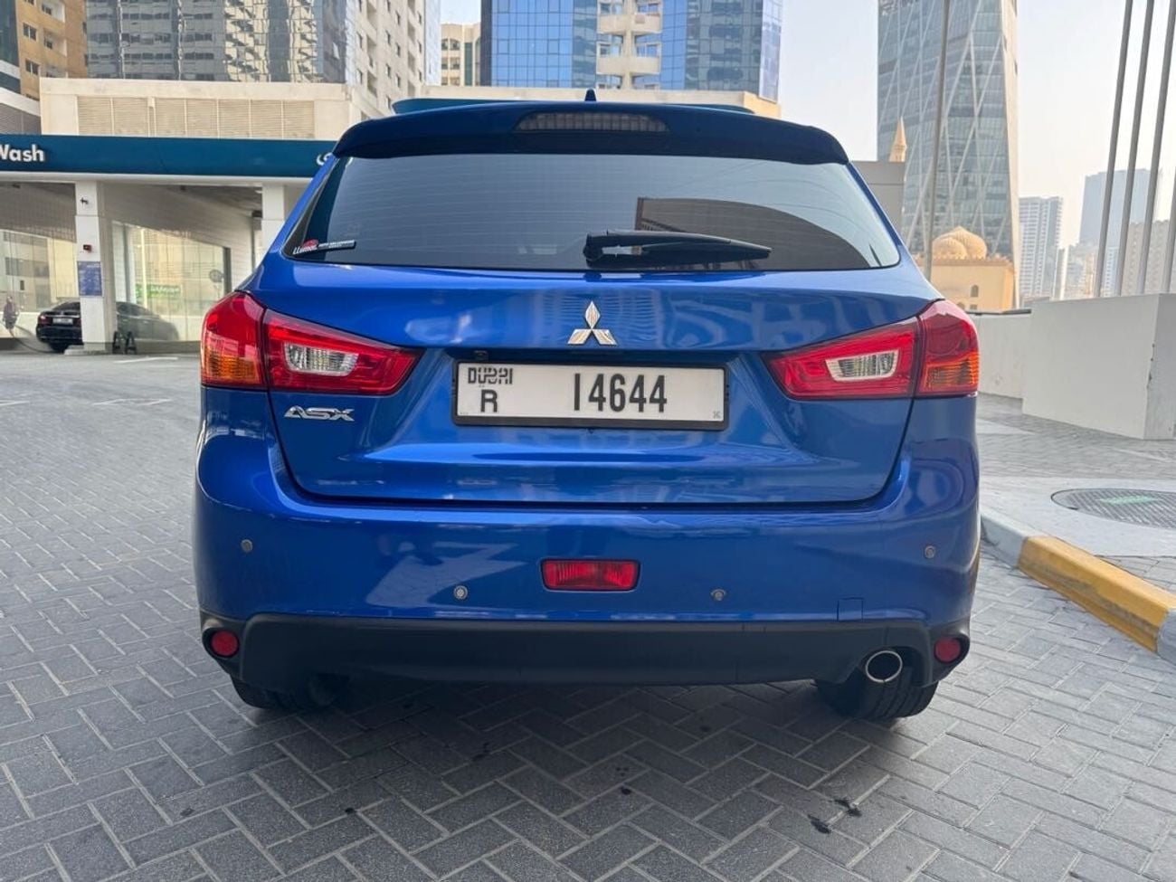ميتسوبيشي ASX جي إل إكس ميدلاين