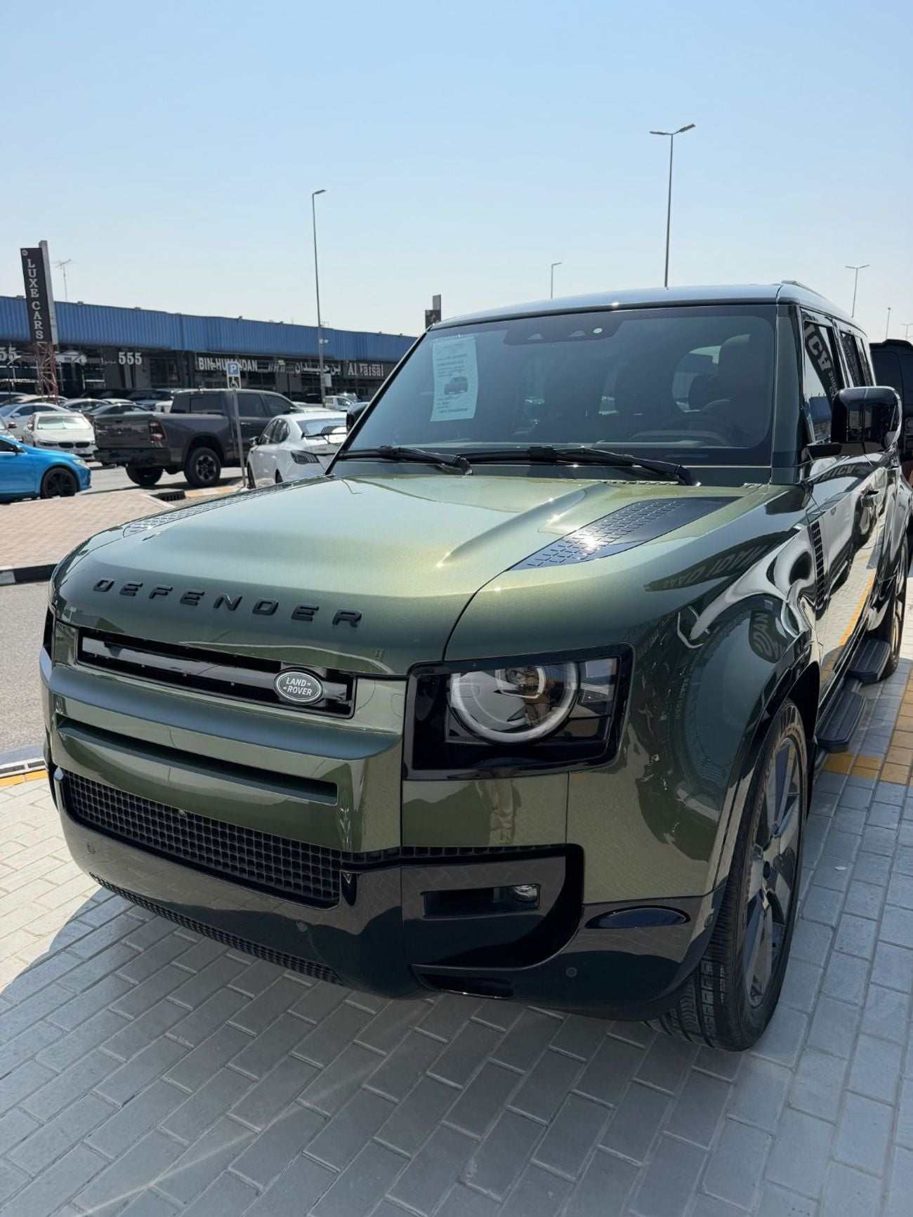 Land Rover Defender 110 X-DYNAMIC SE P400