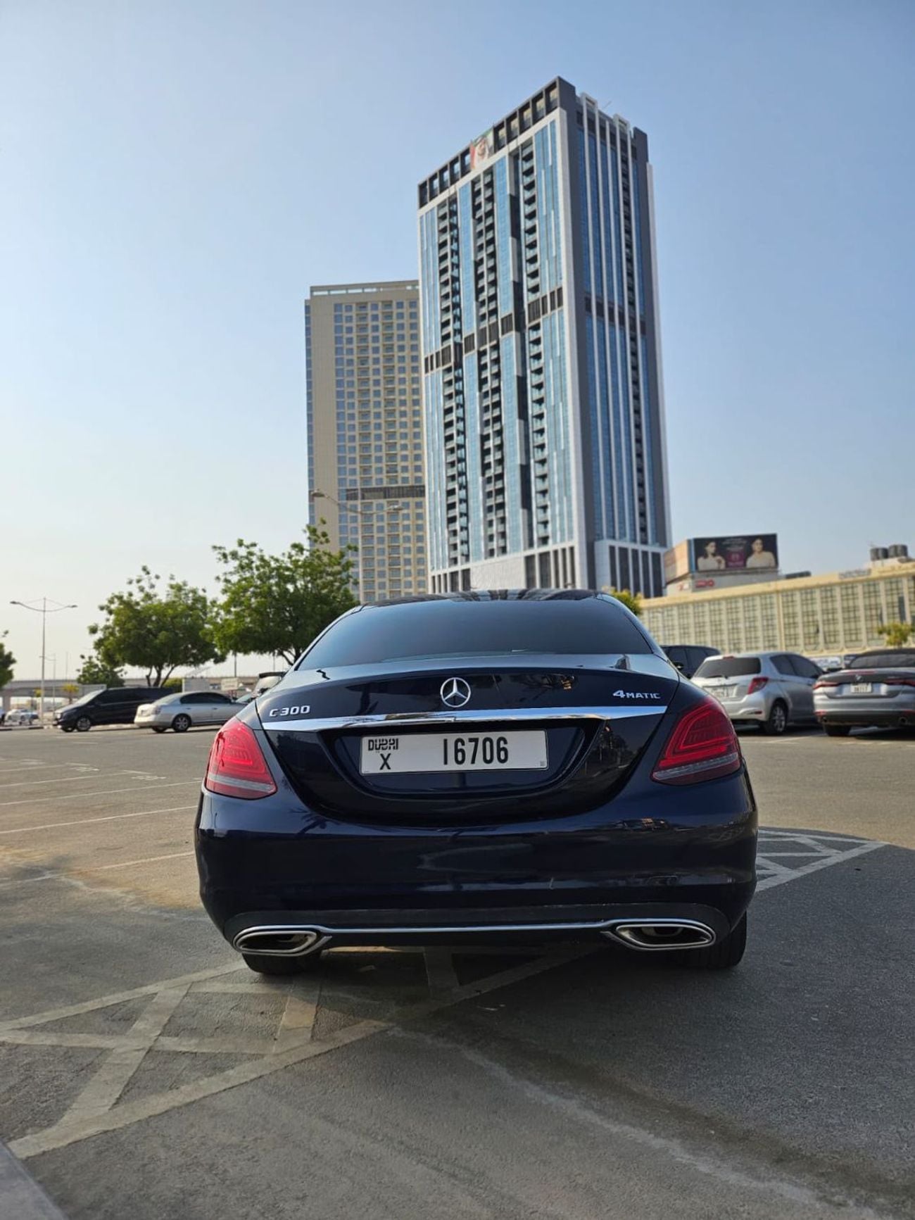مرسيدس بنز C 300 PREMIUM