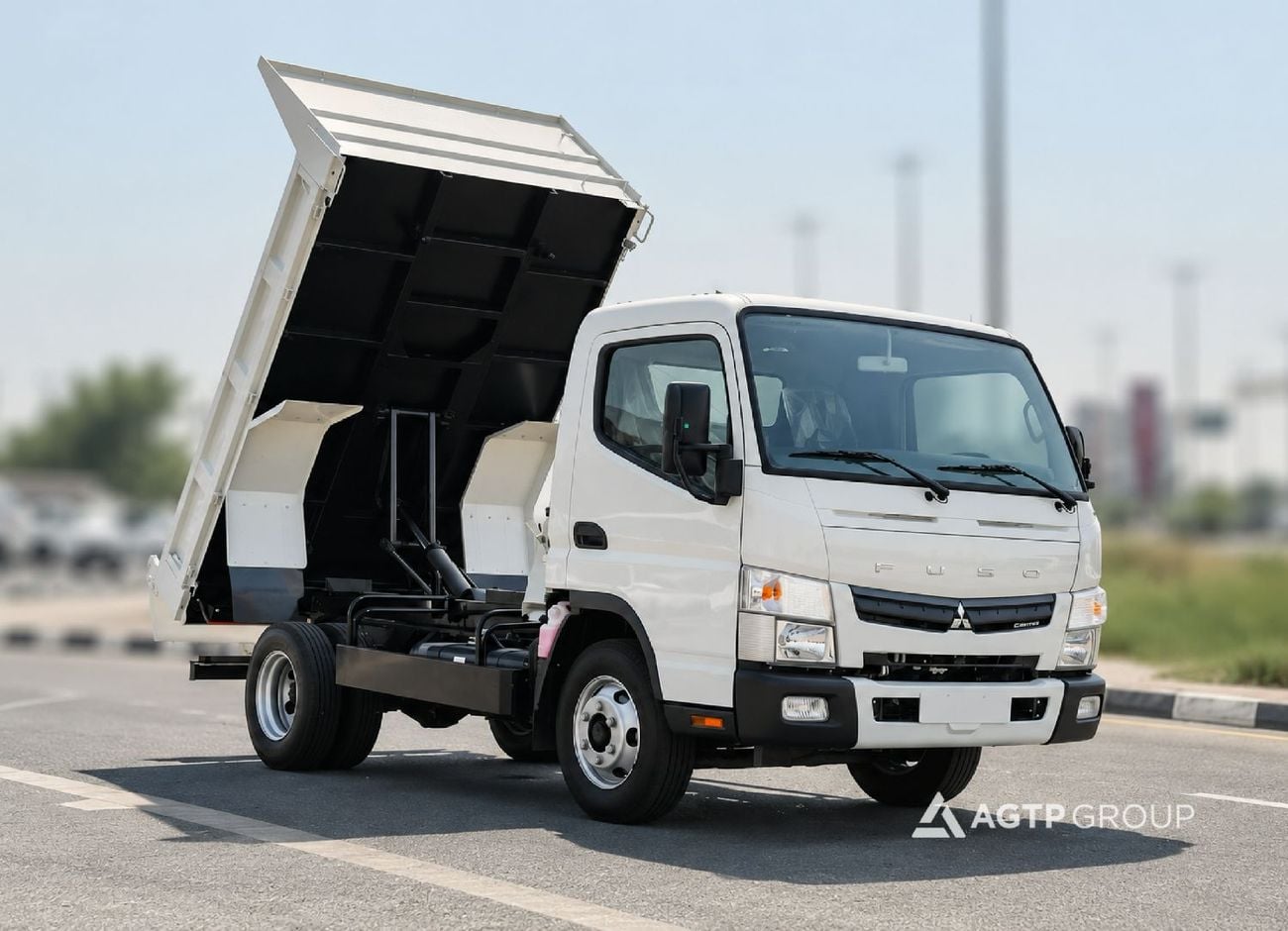 Mitsubishi Canter STANDARD 3.0L Diesel | Manual | TIPPER TRUCK | Single Cab | Hydraulic Tipper | White | GCC Specs | Basic Opti