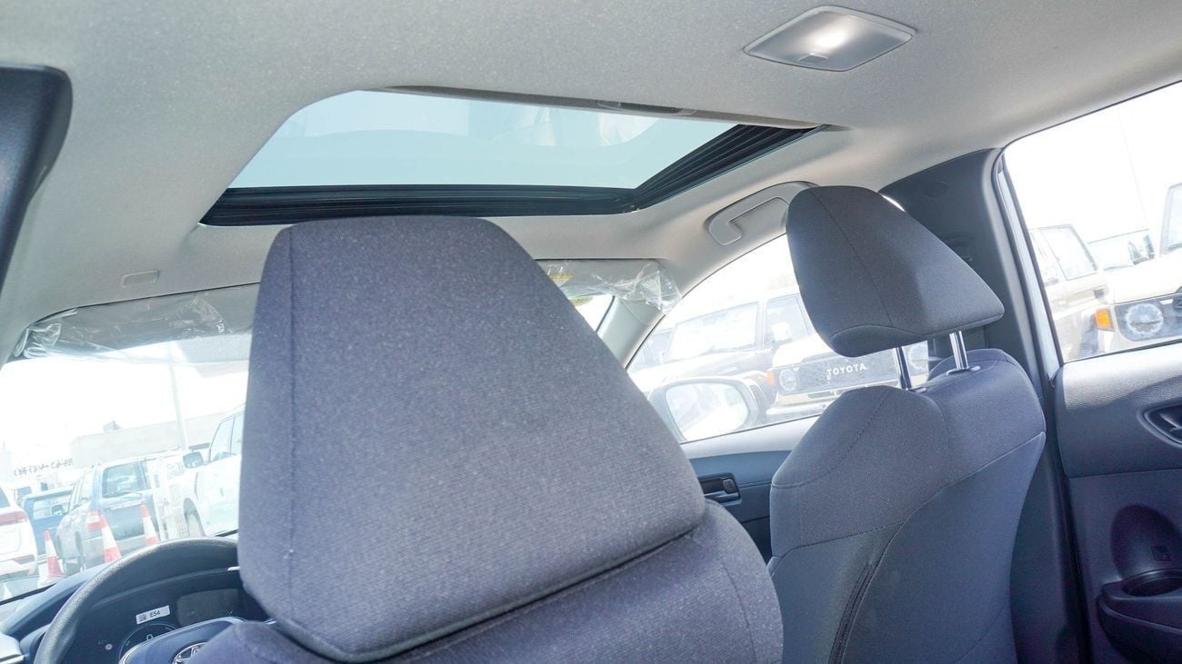 Toyota Corolla Cross LE HEV HEV