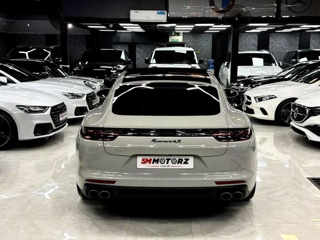 Porsche Panamera 4S