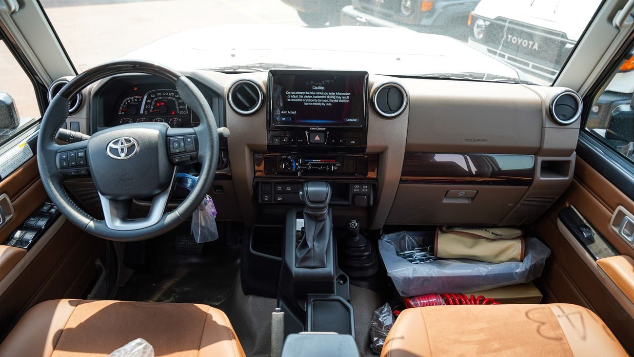 تويوتا لاند كروزر بيك أب 70 TOYOTA LC79 DC 4.0L PTR AT FULL 26 YM LC79 DC 4L PTRL AT FULL 26 YM