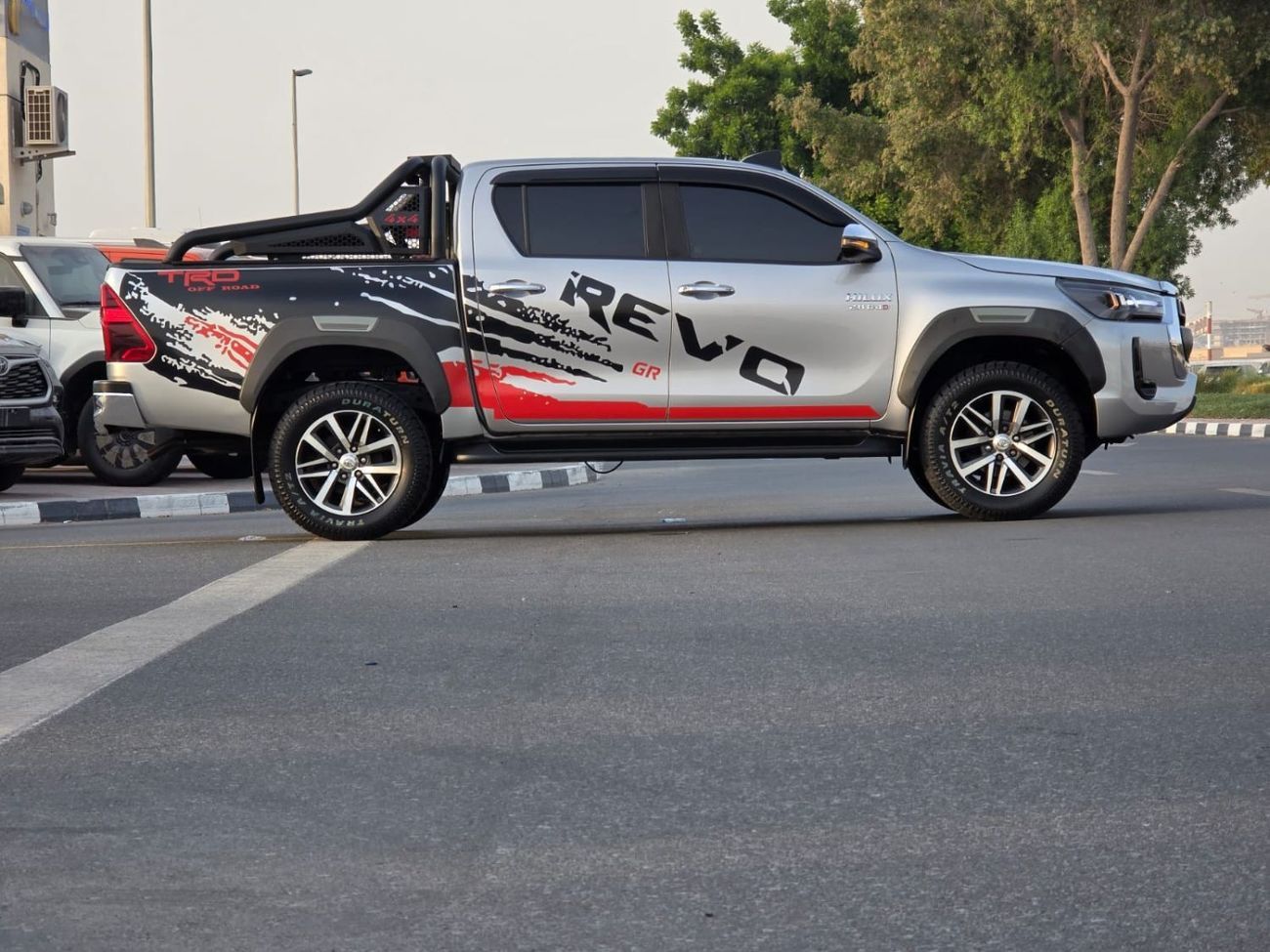 Toyota Hilux DLS 2020 | 2.8L DIESEL | AT | RHD | 4x4 SPORTS BAR | ROOF MOUNTED LED LIGHTS | PUSH START ENGINE