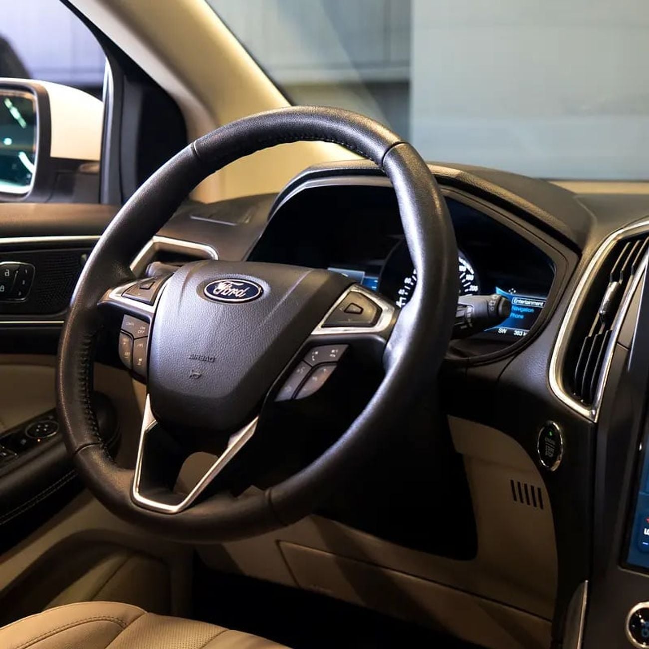 Ford Edge AED 1,628 PM• 0% Downpayment • Agency Warranty Service Contract