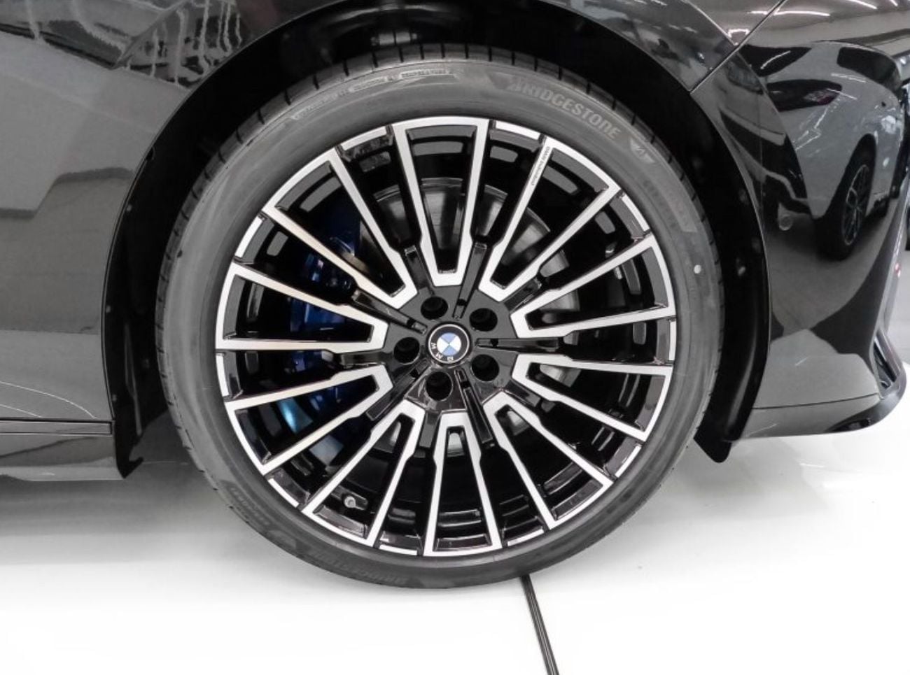 بي أم دبليو 740i