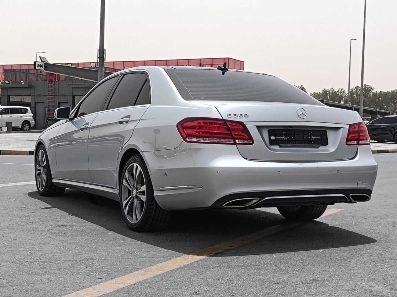 مرسيدس بنز E300 AVANTGARDE SPORT