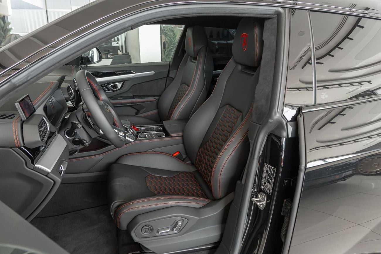 Lamborghini Urus S Lamborghini Urus S | V8 4.0L | Twin Turbo | AWD | 2024 | Japanese Specs |
