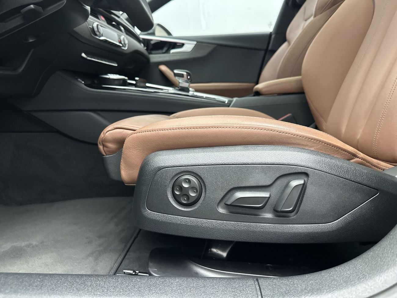 أودي A5 40 TFSI ADVANCED SPORTBACK (Ref# 23502)