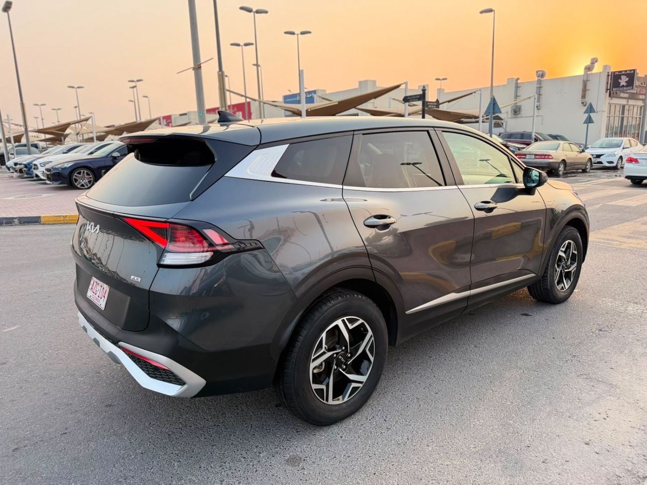 Kia Sportage LX very clean car