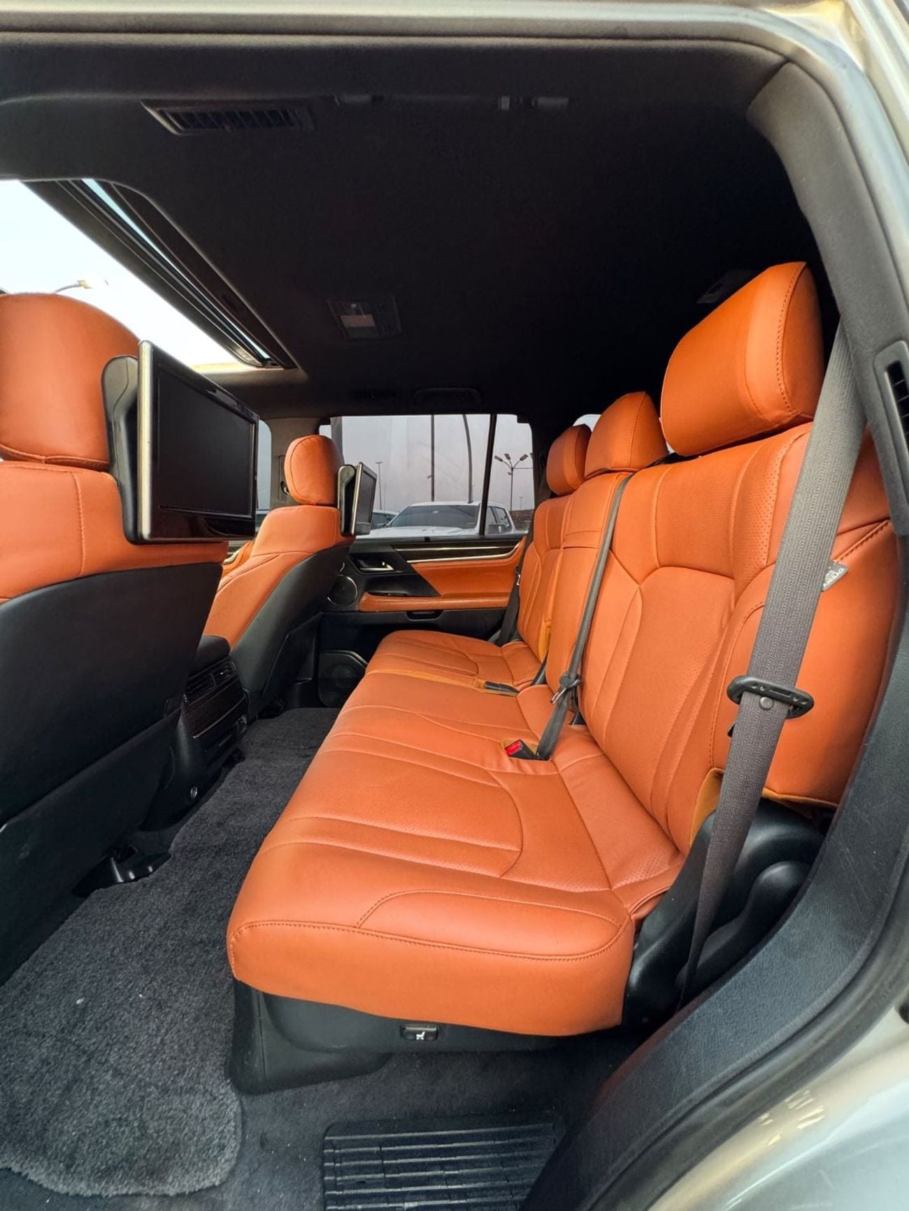 لكزس LX 570 PLATINUM