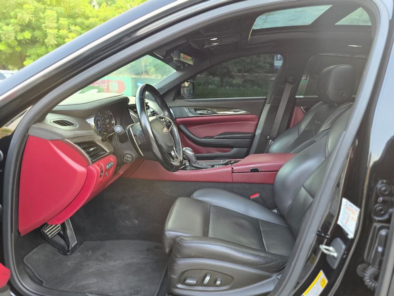 كاديلاك CTS PREMIUM LUXURY كاديلاك CT5 موديل 2019، مواصفات خليجية فاخرة // حالة ممتازة // مالك واحد