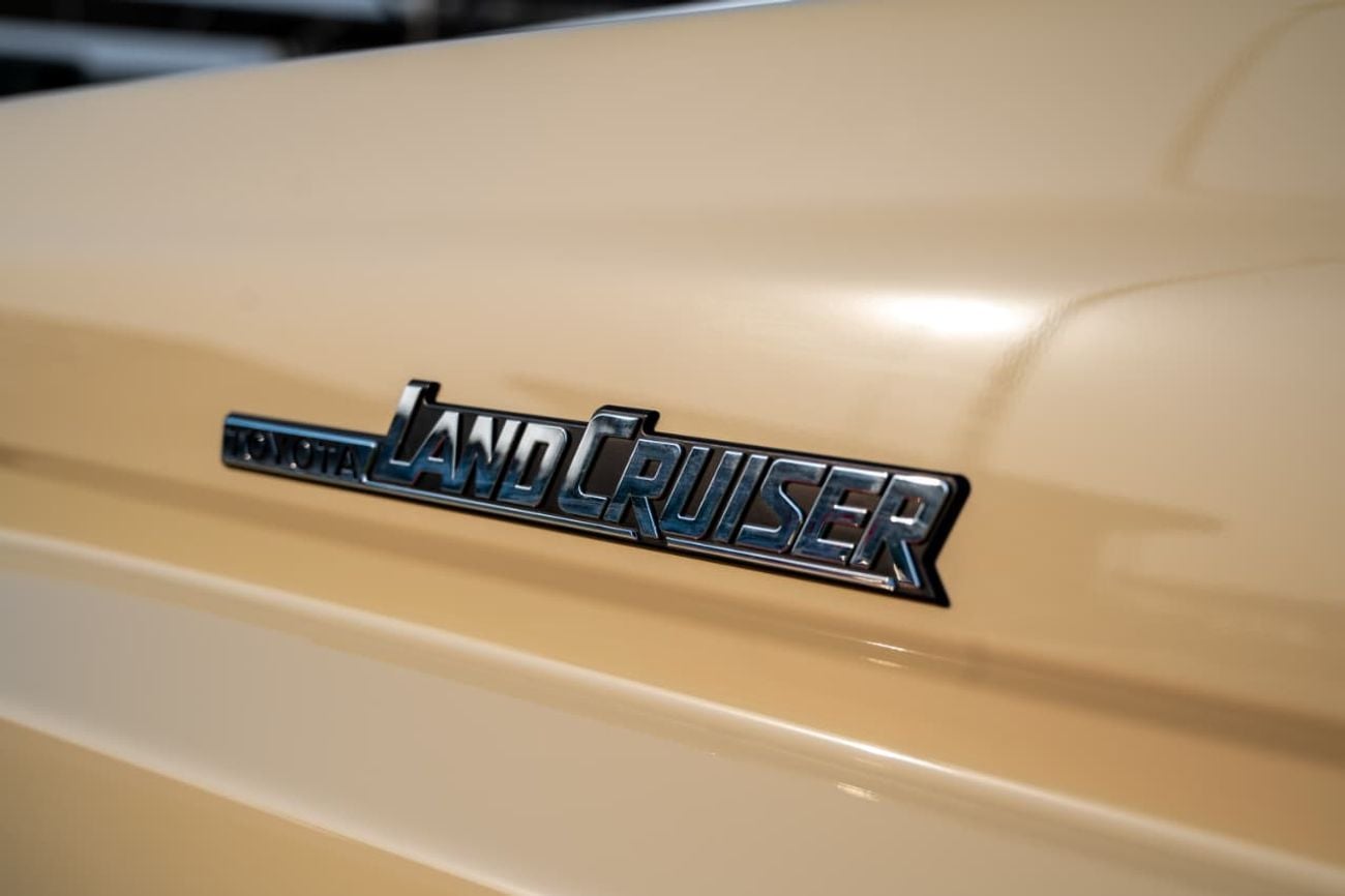 Toyota Land Cruiser Pickup 70 Standard 4.0L V6 ~ Petrol ~ Automatic